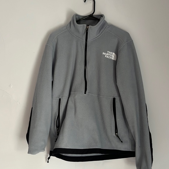 Men’s Northface Quarter Zip - Picture 1 of 4